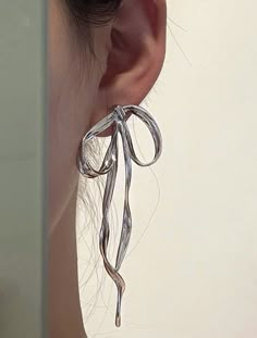 Dope Jewelry, Silver Bow, Funky Jewelry, Jewelry Lookbook, Bow Earrings, Girly Jewelry, Dream Jewelry, Pretty Jewellery, Ear Jewelry