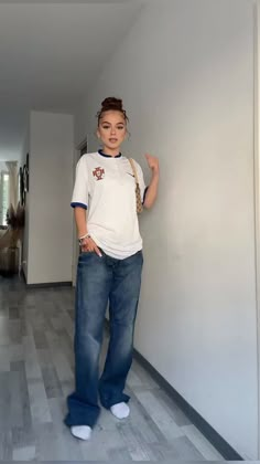 Zahide style Pashanim Style, High School Clothes, Streetwear Jersey, Girl Self Care, Isabel Larosa, Outfits Sport, Athleisure Outfits Summer, Jersey Fits