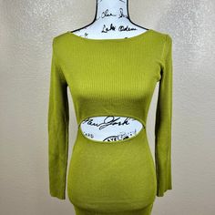 New House of Harlow 1960 green ribbed dress long sleeve baddie size S -cutout accent-bateau neckline Size: SColor: GreenMaterial: 80% Rayon 20% NylonLay flat measurements: approximately 33” length approximately 14" chest [ pit to pit]approximately 23” sleeves -smoke free home, offers welcome. Likes for price drops ! D-620- no holes, no stain-ship the same day or next day/ professional sellerAll measurements are approximate and done as flat lays. To ensure a good fit, it is recommended you compar Green Long Sleeve Shirt Dress With Button Closure, 1970s Style Fitted Green Maxi Dress, Baddie Streetwear, House Of Harlow Earrings, House Of Harlow 1960 Sweater Dress, Ribbed Dress, Price Drop, Bateau Neckline, House Of Harlow 1960