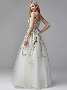 A-Line Special Occasion Dresses Floral Dress Valentine's Day Wedding Guest Floor Length Sleeveless V Neck Lace with Embroidery Appliques 2024 2024 - R$769.45 Sleeveless Wedding Dress With Floral Embroidery, Sleeveless Floral Applique Wedding Dress, Sleeveless Floral Embroidery Wedding Dress, Sleeveless Floral Embroidered Prom Dress, Spring Wedding Sleeveless Dress With Floral Applique, Sleeveless Floral Applique Dress For Spring Wedding, White Sleeveless Dress With Floral Applique, White Sleeveless Floral Applique Dress For Spring, Fitted Sleeveless Embroidered Dress With Floral Applique