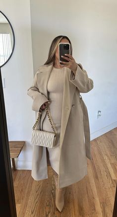 Winter Bougie Outfits, Sunday Afternoon Date Outfit, Trench Coat Dinner Outfit, Cream Dress Winter Outfit, Ivory Winter Outfit, Classy And Elegant Aesthetic, Winter Outfits Aesthetic Mid Size, Soft Neutral Outfit, Beige Dress Winter Outfit