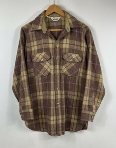 Vintage Woolrich Plaid Flannel Buttondown Shirt Size Medium. Excellent condition Plaid Flannel Shirt Outfit, Flannel Aesthetic, Valentina Core, Dead Angel, Grange Style, Supernatural Outfits, City Of Mist, Build An Outfit, Grunge Flannel