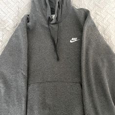 Condition: New/Never Worn Size: L/Large Color: Charcoal Heather Gray Fleece Sweatshirt For Sports, Casual Cozy Fit Long Sleeve Activewear, Nike Fleece Long Sleeve Activewear, Gray Winter Sportswear Sweats, Comfortable Gray Activewear For Fall, Comfortable Gray Fall Activewear, Comfortable Winter Workout Sweats, Nike Gray Winter Activewear, Nike Gray Activewear For Winter