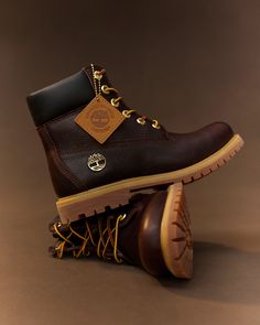 Careful, it's hot 😮‍💨  The Premium Espresso 6-inch Boot is featured in the  limited Leather Espresso capsule. Available now on timberland.com.  #Timbs #Timberland Timberland Euro Hiker, Chelsea Boots Men Outfit, Timberland (men), Boots Men Outfit, Gallery Wallpaper, Mens Gear, Chelsea Boots Men, Streetwear Men