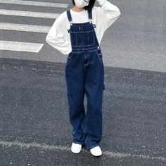 Olivia Mark - Design-inspired Wide-Leg Overalls with Straight Cut and Loose Fit in Denim Denim Overalls Men, Overalls Aesthetic, Overalls Blue, Trend Clothes, Overalls Men, Trend 2024, Loose Jumpsuit, New Retro, Denim Overalls