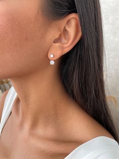 Elevate your style with our stunning Zirconia Jacket Earrings. Crafted from high-quality Sterling Silver 925, these earrings feature dazzling zirconia stones that sparkle beautifully. Available in luxurious Yellow Gold Plating or trendy Rose Gold Plating, they are perfect for adding a touch of elegance to any outfit. Whether you're dressing up for a special occasion or looking for a chic accessory for everyday wear, these earrings make a sophisticated choice. Ideal as a gift for someone special Everyday White Brilliant Cut Earrings, Dainty Cubic Zirconia Earrings With Brilliant Cut, Brilliant Cut Drop Bridal Earrings, White Cubic Zirconia Diamond Earrings For Pierced Ears, Everyday White Cubic Zirconia Earrings, Vvs Clarity Drop Earrings For Bridal, Dazzling Bridal Earrings With Vvs Clarity, Dazzling Bridal Earrings, White Vvs Clarity Drop Bridal Earrings