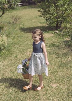 Children's fashion brand with a European sensibility. More summer children clothes on our website, come visit us! Outfit Picnic, Children's Fashion, Children Clothes, Boys Accessories, Summer Picnic, Childrens Fashion, Summer Kids, Summer 2024, Summer Dress