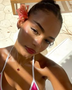 Beach Selfie Ideas, Thailand Makeup, Pink Aesthetic Makeup, Thai Makeup, Summer Makeup, Pretty Makeup, Summer 24, Cute Makeup, Aesthetic Makeup