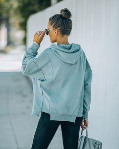 Kyrie Cotton Blend Hoodie - Heather Grey - FINAL SALE – InsStreet Spring Gym Hoodie With Ribbed Cuffs, Oversized Athleisure Hoodie For Workout, Casual Fall Workout Sweater, Cozy Hoodie Tops For Workout, Casual Solid Color Sweatshirt For Workout, Cozy Workout Hoodie Tops, Casual Fall Sweatshirt For The Gym, Oversized Hoodie For Gym Activewear, Trendy Winter Workout Hoodie