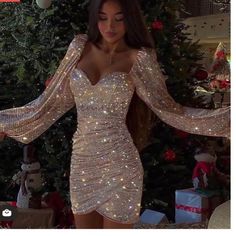 Hoco Dresses Long Sleeve, Hoco Dresses Long, Dama Dresses, Board Panda, Hoco Dresses Tight, Hoco Dresses Short, Stunning Prom Dresses, Hoco Dress, Prom Dress Inspiration