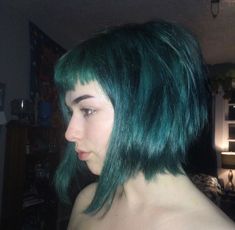 Ramona Flowers Haircut Style, Ramona Flowers Haircut, Ramona Flowers Hair, Green Short Hair, Short Green Hair, Ramona Flowers, Beauty Hairstyles, Dyed Hair Inspiration, Hair Inspiration Short