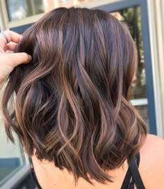 Hair Instagram, Gorgeous Hair Color, Brunette Balayage Hair, Hair Color Light Brown, Brown Hair Balayage, Short Hair Balayage, Penteado Cabelo Curto, Hair Balayage