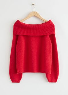 Chunky Off Shoulder Wool Sweater - Red - Sweaters - & Other Stories US Dirndl Outfit, Oversize Pullover, Bandeau Tops, Christmas Sweaters For Women, Mini Robes, Off Shoulder Sweater, Winter Trends, Tonga, Samoa