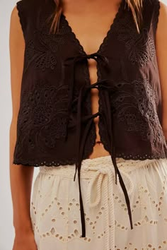 Sweet Escape Top Bonaroo Outfit, Jungle Monkey, Red Fits, Sweet Escape, Free People Clothing, Boho Outfits, Floral Embroidery, Fit Inspo, Free People Tops