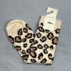 Nwt Aerie Fuzzy Crew Socks Cream, Black And Brown Color Leopard Print Crew Length Soft And Cozy Polyester/Elastane Blend One Size New With Tags Soft Cream Casual Socks, Casual Warm Cream Socks, White Soft Knit Casual Socks, American Eagle Socks, American Eagle Aerie, Mesh Socks, Women Crew Socks, Fuzzy Socks, Thigh High Socks