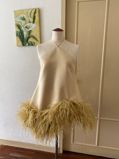 Made to order  -Please check my sizes chart before ordering -if it doesn't  fit  with my size chart please measure your bust waist hips and height for me -Zipper closure on back -Dress decorated with the real ostrich feathers  -Color: more than 18 colors white color 👇 https://sginstar.etsy.com/listing/1547194736 Luxury Feather Trim Mini Dress For Party Season, Feather Top Trim Dress, Luxury Feathered Mini Dress For Party, Feather Dress Short Wedding, Luxury Glamorous Mini Dress With Ostrich Feathers, Luxury Mini Dress With Feather Trim For Women, Luxury Tulle Mini Dress For Parties, Luxury Embroidered Mini Dress For Party, Luxury Mini Dress With Feather Trim