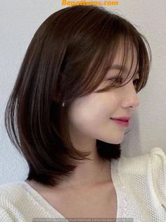 Lengthy Glam: Long Haircuts to Pin for Your Next Salon Visit Layer Short Hair Korean, Shoulder Length Japanese Haircut, Korean Haircuts For Short Hair, Korean Lob Haircut, Shoulder Level Haircut, Middle Haircut Korean, Short Hair Layered Cut Shoulder Length, Korean Hairstyle Medium Shoulder Length, Short Hair Cuts Shoulder Length