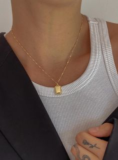 Necklace Princess Polly Exclusive 70% iron 30% zinc alloy with 3Mils 18K Gold Plated Dainty chain Rectangle pendant Lobster clasp fastening Length adjusts from: 35cm - 43cm / 13.7in - 16.9in Necklace Princess, Rectangle Necklace, Gold Necklace Simple, Rectangle Pendant, Dainty Gold Necklace, Dainty Chain, Pendent Necklace, Gold Necklace Women, Necklace Online