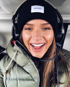 Helen Owen helenowen | WEBSTA - Instagram Analytics Smile Pictures, Quilted Outerwear, Travel Hairstyles, British American, Instagram Analytics, Beautiful Smile, Girls Trip