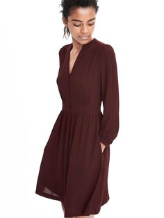 Banana Republic V-neck Shirt Dress With Placket For Daywear, Classic V-neck Semi-formal Dress, Elegant Button-up Dress With Cuffed Sleeves, Classic V-neck Shirt Dress For Work, Semi-formal Button-up Dress With Button Cuffs, Elegant Fitted V-neck Shirt Dress, Chic Button-up Dress For Casual Occasions, V-neck Shirt Dress With Button Closure, V-neck Shirt Dress With Button Closure For Casual Wear