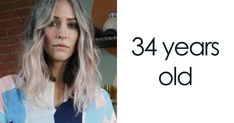 There's an Instagram account dedicated to getting women to embrace their natural grays, and they are here for it. Turns out, a lot of women are sick and tired of society pressuring them into spending precious hours and dollars in hair salons. Shocking, right? Martha Truslow Smith created Going grey with (grohm)(bray) in 2016 with a simple, yet difficult mission: to start a different dialogue around gray hair on women. Now, it has over 102K followers and it's probably safe to say that people ... Grey Hair Natural Going Gray, Gray Hair Under 40, Going Grey In Your 30s, White Hair 40 Year Old, Embracing Gray Hair In Your 30s, Naturally Grey Hair, Gray Hair Styles For Women Under 40, Grey Hair 30s, Gray Hair 30s