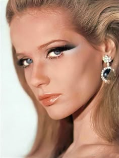 Autumn Princess, Colleen Corby, Sixties Style, Patti Hansen, Pattie Boyd, Bulgari Jewelry, Jean Shrimpton, Makeup Shades, Lauren Hutton