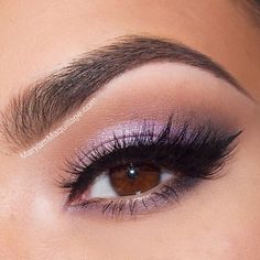 Makeup That Goes With Purple Dress, Prom Makeup With Purple Dress, Makeup For Lilac Dress, Lilac Eye Makeup, Bridal Makeup For Brown Eyes, Quince Makeup, Dream Quinceanera, Lilac Eye, Lilac Eyeshadow