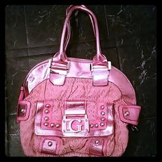 Very Pretty And Pink! Shiny. Very Good Condition. Clean. Lots Of Space! Guess Clothes, Guess Tote Bag, Bags Guess, Pretty Mess, Favorite Purse, Y2k Accessories, Guess Bags, Wallet Pouch, Homemade Jewelry