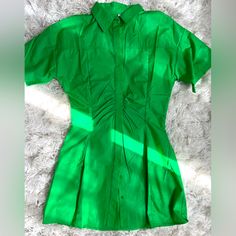 Button Down Dress Sz M Bright Kelly Green New Without Tags Summer Green Collared Mini Dress, Green Mini Dress With Button Closure, Casual Green Shirt Dress With Buttons, Green Casual Mini Shirt Dress, Fitted Green Shirt Dress With Button Closure, Fitted Green Button-up Mini Dress, Green Buttoned Midi Dress For Casual Wear, Green Buttoned Midi Dress For Dress Down Occasions, Green Short Sleeve Dress With Button Closure