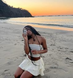 Kianna Naomi Outfits, Beach Film Aesthetic, Kiana Naomi, Kianna Naomi, Island Outfit