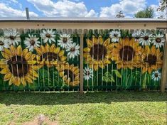 Fence Aesthetic, Painted Fences, Murals Ideas, Outdoor Mural, Backyard Fence Decor, Painted Shed, Garden Fence Art, Garden Mural