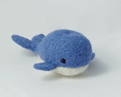 Whale plush - Needle felt whale decor - Sea animal - Whale Plushie ... Felt Whale, Pom Pom Animals, Needle Felted Owl, Whale Decor, Felt Fish, Needle Felting Tutorial, Whale Plush, Felt Owl, Wool Needle Felting