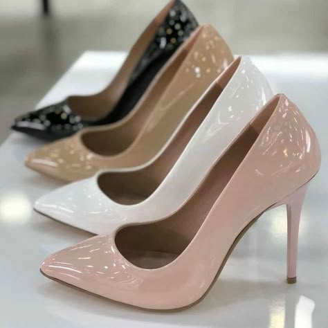 Modern Heels, Elegant Shoes Heels, Hak Tinggi, Heels Aesthetic, Pretty Sandals, Memorable Wedding, Fashion Shoes Heels, Cute Shoes Heels, Wedding Expenses