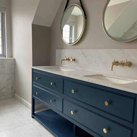 Extra Large Bathroom, Large Bathroom Vanity, Undercounter Sink, Painted Vanity Bathroom, Double Vanity Unit, Luxury Bathroom Vanity, Bathroom Vanity Unit, Painted Bathroom, Sink Vanity Unit