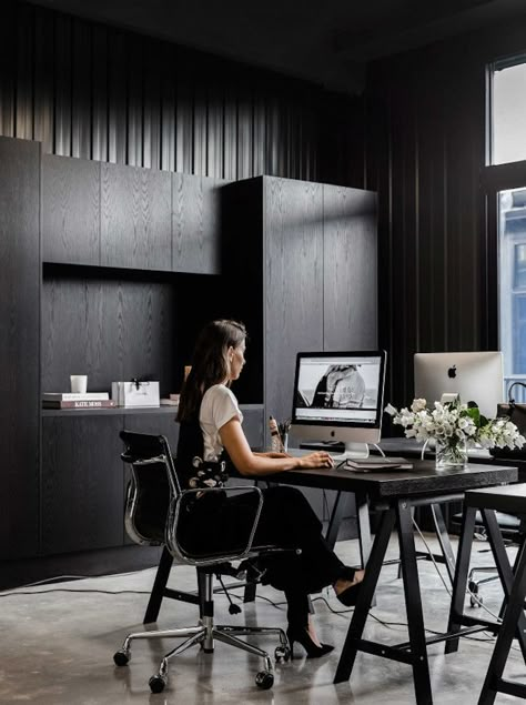 Online Work Aesthetic, Work Aesthetic Office, Eleanor Pendleton, Gelukkige Baby, Entrepreneur Woman, Office Vibes, Women Ceo, Beauty Entrepreneur, Office Girl