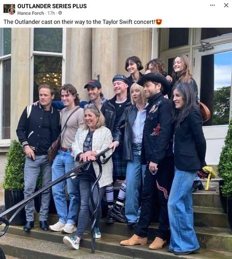 Outlander Funny, Outlander Cast, Claire Randall, Sam Heughan Caitriona Balfe, The Outlander, Outlander Casting, Outlander Starz, Caitriona Balfe, Taylor Swift Concert