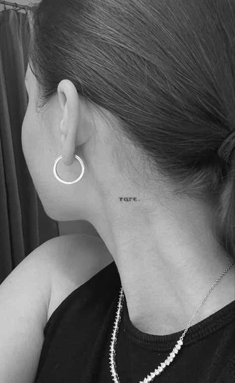 Font Tato, Tato Minimal, Small Girly Tattoos, Hand And Finger Tattoos, Neck Tattoos Women, Small Pretty Tattoos, Petite Tattoos, Small Hand Tattoos, Classy Tattoos