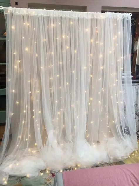 Blue And White Backdrop Birthday Parties, Balloon Decorations With Lights, Silver And White Prom Decorations, Tablecloth Photo Backdrop, Cloud 9 Photo Backdrop, Backdrop With Lights And Balloons, Balloon Photobooth Ideas, Blue White Silver Birthday Decorations, 18th Birthday Photo Backdrop