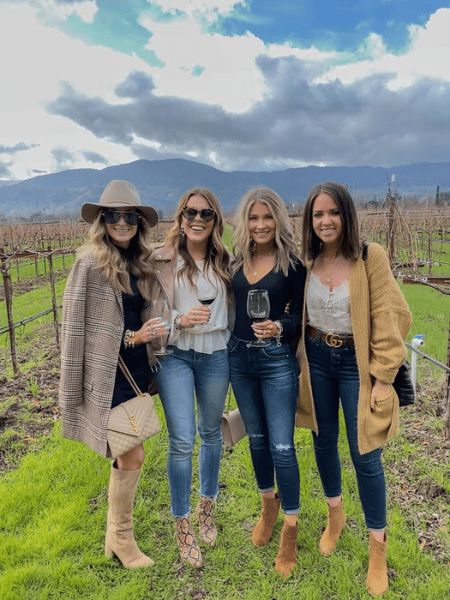 fall outfits for winery Rainy Day Winery Outfit, Wine Tour Outfit Winter, Cold Weather Wine Tasting Outfits, Casual Winery Outfit Fall, Napa Outfit Spring, Napa Birthday, Wine Weekend Outfit, Country Outfits Fall, Winery Outfit Ideas