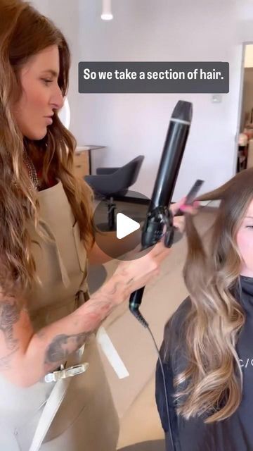 Mint Tools on Instagram: "CURLING IRON TUTORIAL! Let me break it down for you beautiful clients! 🙏 @sarabotsfordhair 💚 This is amazing!   This is a 1.5” curling iron from @minttools  I love this size for longer hair because it gives more relaxed waves   If you found this helpful follow for more tips!  www.mintprotools.com  #curlingiron #howtocurlhair #hairtutorial #loosewaves #longhairstyles @behindthechair_com #hairvideos" Best Curling Iron For Waves Long Hair, How To Curl Your Hair Like A Stylist, Curl Waves Long Hair, Curling Iron Waves Long Hair, Perfect Waves Hair Tutorial, 1 Inch Curling Iron Hairstyles Long Hair, Easy Curled Hairstyles For Long Hair, Hot Tools Curling Iron Tutorial, How To Curl Wavy Hair Tutorials