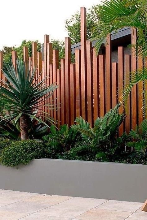 Patio Structure Ideas, Tropical Garden Design Small Spaces, Ladies Design, Backyard Privacy, Have Inspiration, Outdoor Gardens Design, Outdoor Decor Backyard, Backyard Fences, Wooden Fence