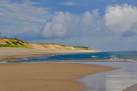 Landscapes To Draw, Painting Seascapes, Landscape Photography Beach, Sky Scapes, Rocky Beach, Seascape Photography, Coastal Painting, Water Photography, Photography Beach