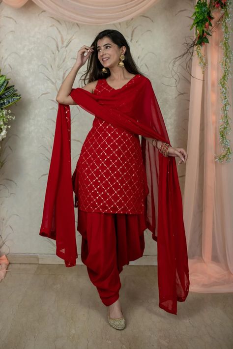 Red Color Embroidered Work Party Wear Patiala Suit With Dupatta  - XOMANTIC FASHION - 4164799 Red Kurti Design, Mehndi Traditional, Salwar Suit For Women, Punjabi Dress Design, Simple Indian Suits, Patiala Dress, Suits For Women Indian, Red Kurti, Suit Neck Designs