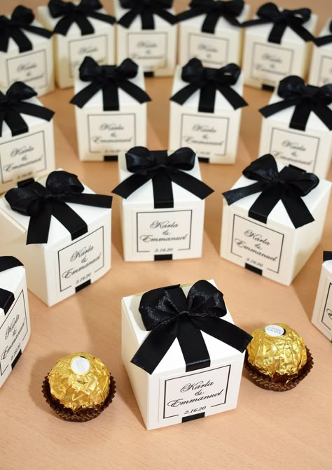 Wedding Candy Box Ideas, Cricut Wedding Favor Boxes, Black Tie Wedding Party Favors, Candy Box Wedding Favors, Thank You Boxes Wedding, Thank You For Coming To My Party Gifts, Wedding Favors Black And White, Fancy Wedding Favors, Party Favors Boxes Ideas