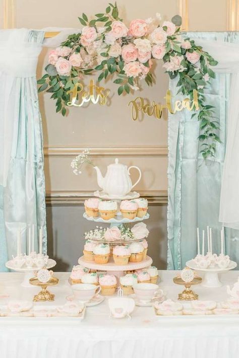 Tea Party Babyshower Girl, Tea Party Theme Cake Pops, Afternoon Tea Shower Ideas, Cupcake Tea Party, Tea Party Bridal Shower Dessert Table, Yea Party Bridal Shower Favors, Backdrop For Tea Party, Tea Party Bridal Shower Ideas Cake, Victorian Tea Party Bridal Shower Ideas