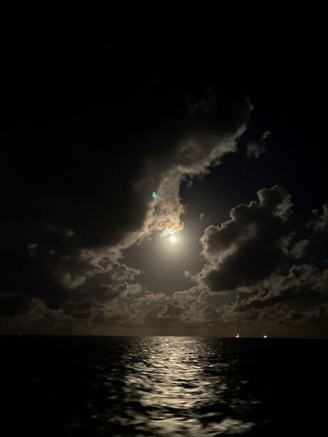 Moon By The Beach, Moon Shining On Water, Moonlight On Beach, Sea Moon Aesthetic, Moonlight On The Beach, Pyshic Aesthetic, Moonlight On Ocean, Moon And Water Aesthetic, Night Water Aesthetic