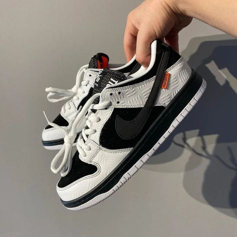 Nike Tight Booth X Sb Dunk Low Sneakers 👟. Get 30 % off 😱 on all products. search 🔎 nike on www.beeminence.in #sneaker #sneakerhead #trend #fashionaccessories #nike #sneakerreel #shopnow #beeminence #tending #trendingshorts #fashiontrends #trendingreels #trendingaudio Adidas Slippers, Dunk Shoes, Branded Shoes For Men, Nike Shoes (men), Nike Jordan Retro, Nike Sb Dunk Low, Nike Sb Dunk, Sb Dunk Low, Yeezy Shoes