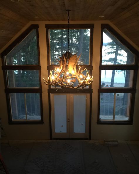 Here’s a 6 foot elk and moose chandelier I built a couple years ago. Have a big space, hit me up and let’s talk options for filling it with my art! Thanks for following! #artist #designer #lakelife #lake #home #lighting Antler Design, Lake Home, Lake Life, Home Lighting, Elk, Moose, A Couple, My Art, Lake