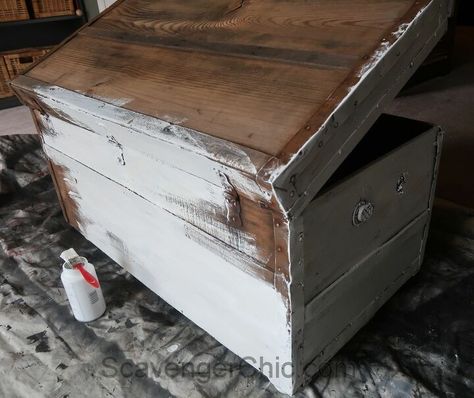 Check out this upcycle idea to turn an old trunk into a coffee table with storage. This DIY wooden chest makeover project is perfect if you're decorating on a budget so check out the before and after photos. #diy #trunk #coffeetable Old Trunk Makeover Ideas, Wooden Chest Makeover, Diy Wooden Chest, Diy Trunk, Steamer Trunk Coffee Table, Trunk Makeover, Chest Makeover, Wooden Trunks, Old Trunks