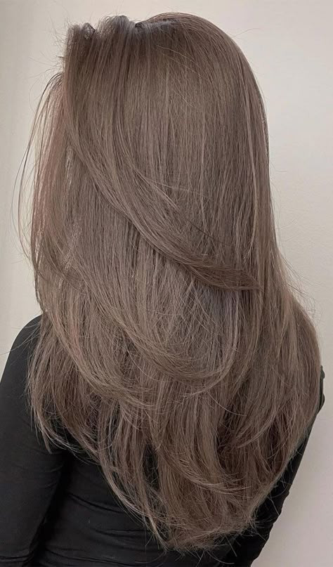 Ash Brown Layered Hair, Layered Balayage Hair Mid Length, Cool Toned Ash Brown Hair, Ash Medium Brown Hair, Olive Beige Hair Color, Greyish Brown Hair, Milk Tea Ash Hair Color, Cool Tone Light Brown Hair, Warm Ash Brown Hair